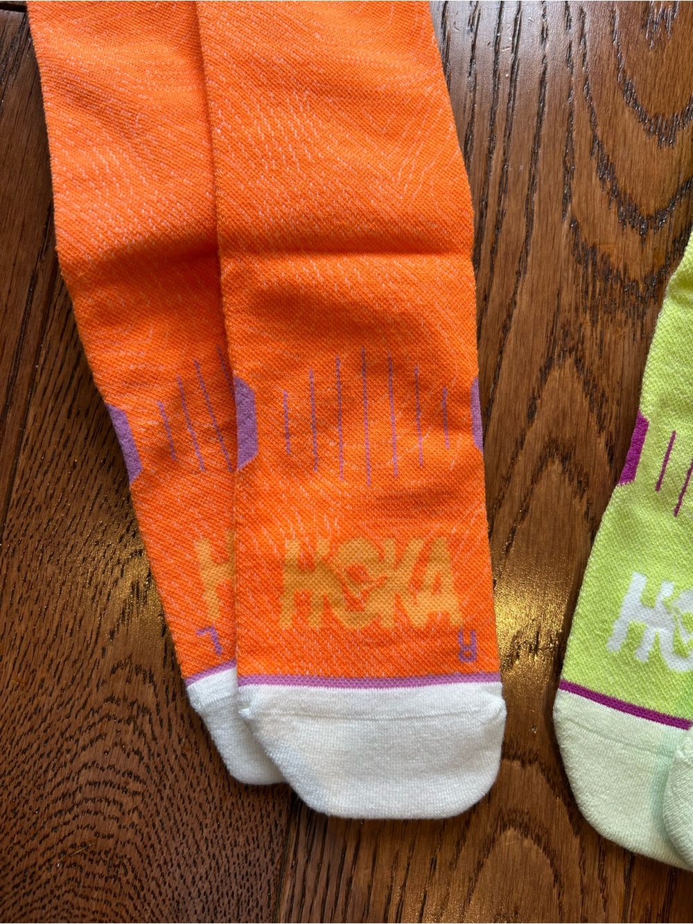 NWOT - Hoka Women's Athletic Crew Socks - 2 Pairs in Orange and Lime - Picture 3 of 5